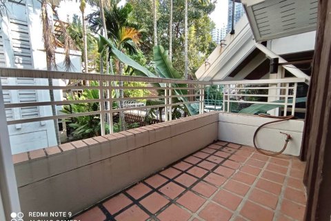 House in Bangkok, Thailand 4 bedrooms № 157539 - photo 3