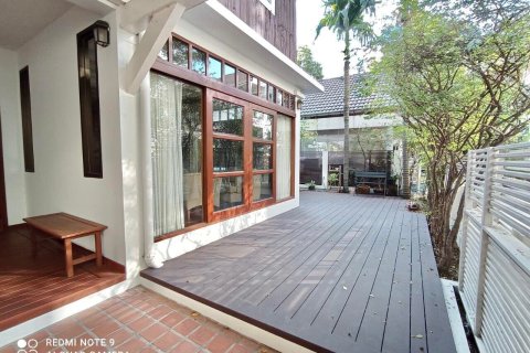 House in Bangkok, Thailand 4 bedrooms № 157539 - photo 17