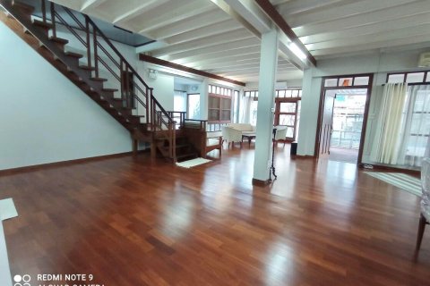 House in Bangkok, Thailand 4 bedrooms № 157539 - photo 13