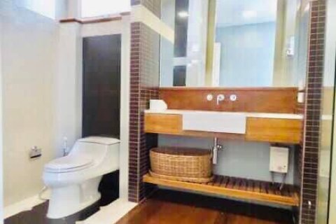 House in Bangkok, Thailand 3 bedrooms № 157538 - photo 2