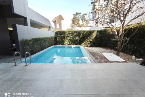 House in Bangkok, Thailand 4 bedrooms № 157535 - photo 25