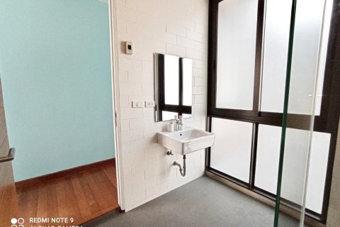 House in Bangkok, Thailand 4 bedrooms № 157535 - photo 3