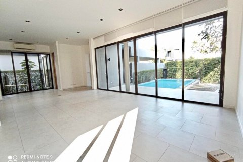 House in Bangkok, Thailand 4 bedrooms № 157535 - photo 24