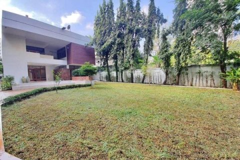 House in Bangkok, Thailand 5 bedrooms № 157536