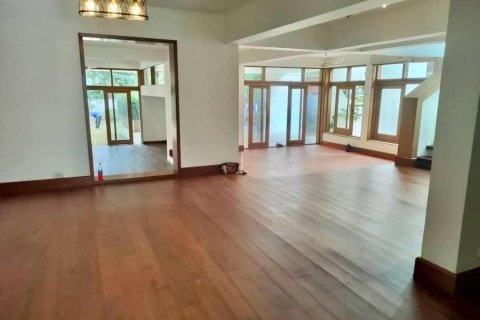 House in Bangkok, Thailand 5 bedrooms № 157536 - photo 10