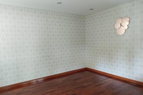 Таунхаус в Бангкоке, Таиланд с 4 спальнями  № 157533 - фото 2