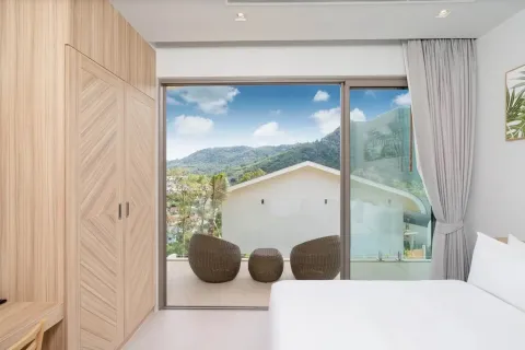 House in Kamala, Thailand 3 bedrooms № 164824 - photo 13