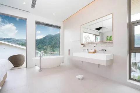 House in Kamala, Thailand 3 bedrooms № 164824 - photo 8