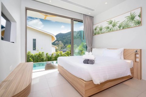 House in Kamala, Thailand 3 bedrooms № 164824 - photo 11