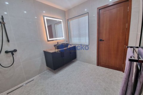House in Pattaya, Thailand 4 bedrooms № 197288 - photo 25