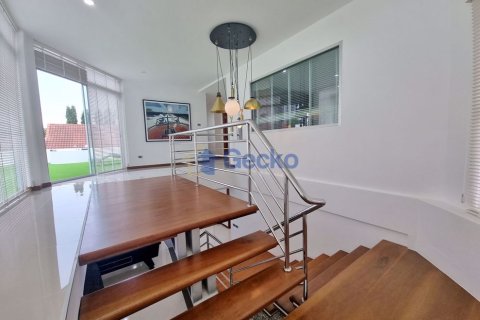 House in Pattaya, Thailand 4 bedrooms № 197288 - photo 16