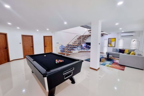 House in Pattaya, Thailand 4 bedrooms № 197288 - photo 8