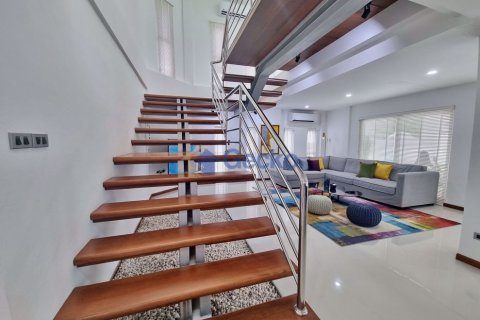 House in Pattaya, Thailand 4 bedrooms № 197288 - photo 15