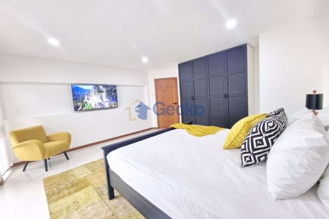 House in Pattaya, Thailand 4 bedrooms № 197288 - photo 17