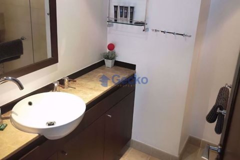 Condo in Pattaya, Thailand, 2 bedrooms № 197291 - photo 12