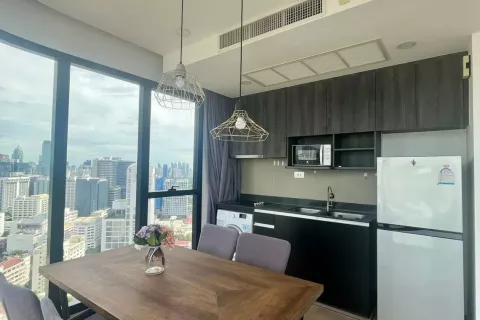 Кондоминиум с 2 спальнями в Банг Раке, Бангкок, Таиланд № 138382 - фото 3