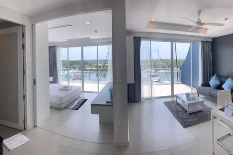 Studio dans le Condo à Nuea Khlong, Thaïlande  № 138385 - photo 1