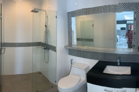 Studio dans le Condo à Nuea Khlong, Thaïlande  № 138385 - photo 8