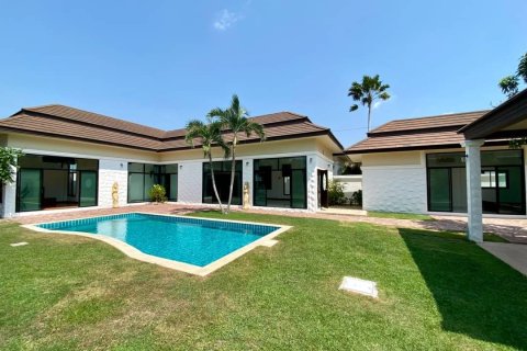 Haus in Pattaya, Thailand 3 Schlafzimmer № 223048 - Foto 12