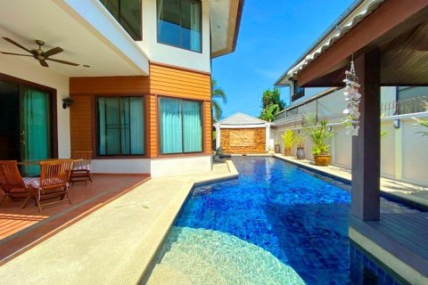 Haus in Pattaya, Thailand 4 Schlafzimmer № 223050 - Foto 2