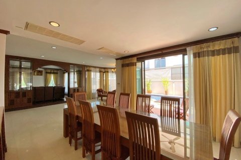 Haus in Pattaya, Thailand 4 Schlafzimmer № 223050 - Foto 6