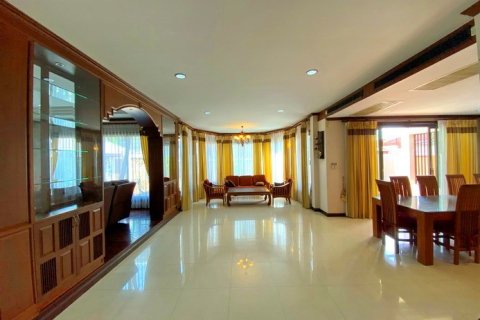 Haus in Pattaya, Thailand 4 Schlafzimmer № 223050 - Foto 5