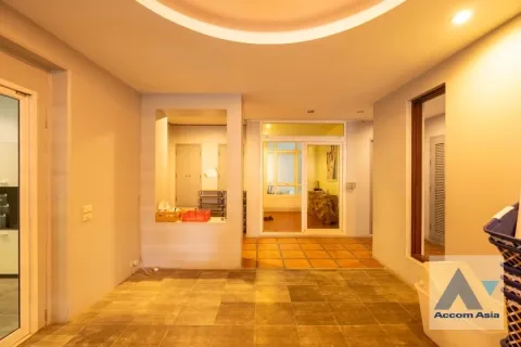 Haus in Watthana, Bangkok, Thailand 10 Schlafzimmer № 216873 - Foto 8
