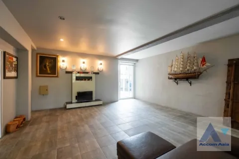 Haus in Watthana, Bangkok, Thailand 10 Schlafzimmer № 216873 - Foto 7