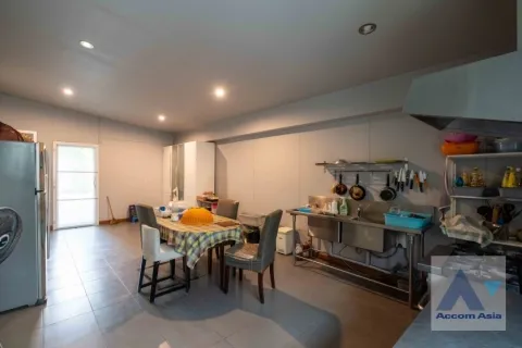 Haus in Watthana, Bangkok, Thailand 10 Schlafzimmer № 216873 - Foto 16