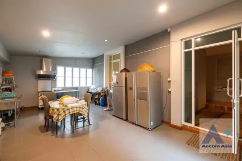 Haus in Watthana, Bangkok, Thailand 10 Schlafzimmer № 216873 - Foto 15