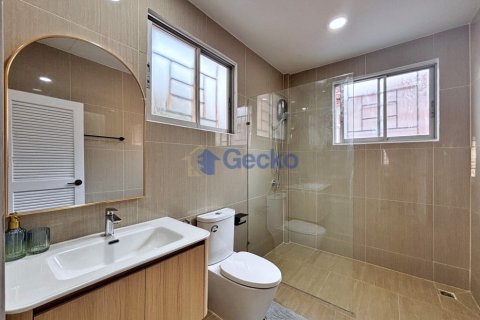 House in Pattaya, Thailand 4 bedrooms № 196065 - photo 29