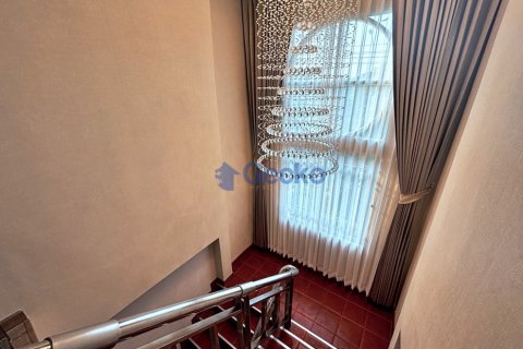 House in Pattaya, Thailand 4 bedrooms № 196065 - photo 17