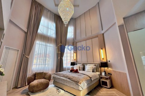 House in Pattaya, Thailand 4 bedrooms № 196065 - photo 19