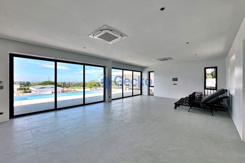 Дом в Паттайе, Таиланд с 6 спальнями № 196066 - фото 17