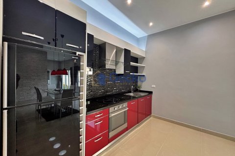 House in Pattaya, Thailand 4 bedrooms № 196069 - photo 12
