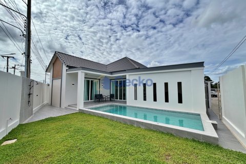 House in Pattaya, Thailand 3 bedrooms № 196070