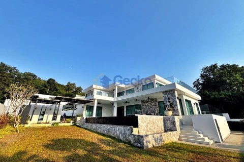 Maison à Pattaya, Thaïlande 5 chambres № 196067