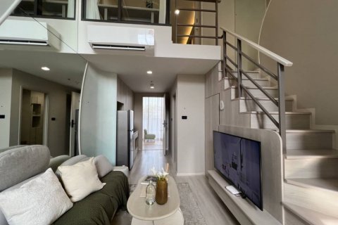Duplex in Bangkok, Thailand 1 bedroom № 119393 - photo 2