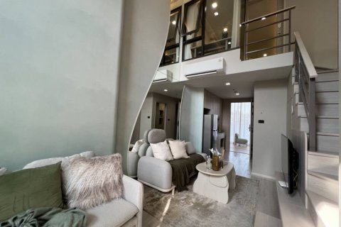 Duplex in Bangkok, Thailand 1 bedroom № 119393 - photo 1