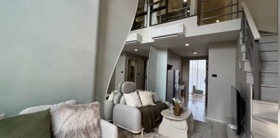Duplex in Bangkok, Thailand 1 bedroom № 119393