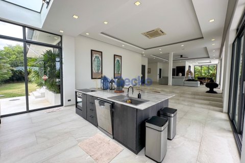 บ้านในพัทยา, ประเทศไทย 5 ห้องนอน № 196509 - รูปถ่าย 13