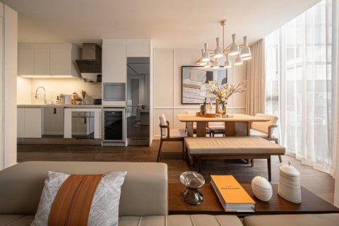 Condo in Bangkok, Thailand, 3 bedrooms  № 114252 - photo 5