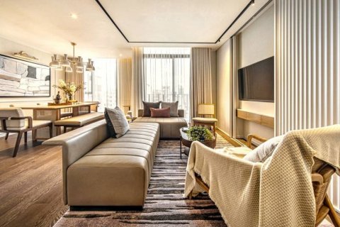 Condo in Bangkok, Thailand, 3 bedrooms  № 114252 - photo 2