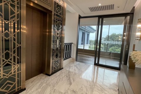 House in Saphan Sung, Bangkok, Thailand 5 bedrooms № 140882 - photo 16