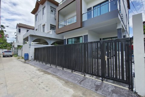บ้านในกรุงเทพฯ, ประเทศไทย 4 ห้องนอน № 183017 - รูปถ่าย 28
