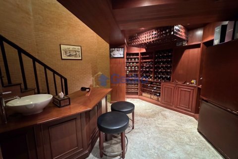 House in Pattaya, Thailand 4 bedrooms № 196531 - photo 8