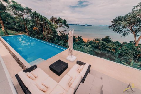 Villa in Pa Klok, Thailand 4 bedrooms № 169374 - photo 5