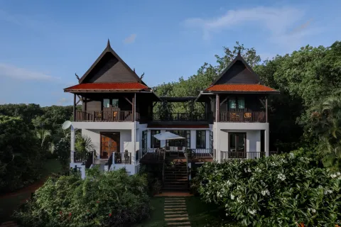 Вилла в Куте, Таиланд с 4 спальнями № 169372 - фото 1