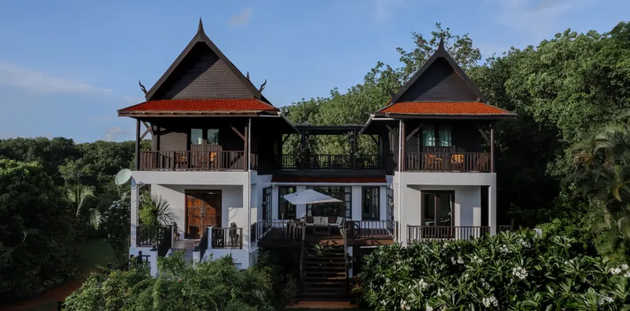 Вилла в Куте, Таиланд с 4 спальнями № 169372