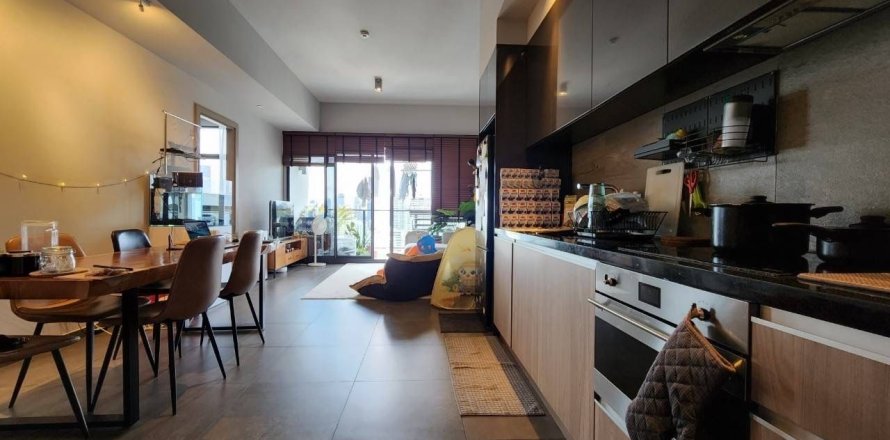 Condo in Watthana, Bangkok, Thailand, 2 bedrooms  № 169375